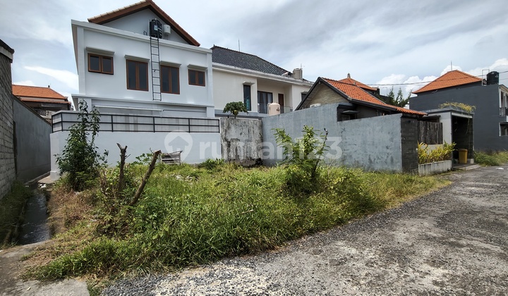 Tanah 1 Are di Dalung Dekat Puspem Badung Bali
