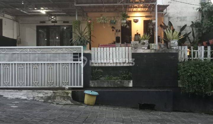 Rumah One Gate System di Dalung dekat Canggu Bali 1