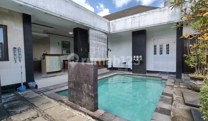 Villa with Rice Field View Near Maya Ubud and Ubud Center