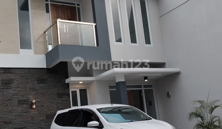 For Sale: Super Beautiful Modern House with 2 Free AC Units, Just One Step Away from Unjaya Medicine Yogyakarta For Sale: Super Beautiful Modern House with 2 Free AC Units, Just One Step Away from Unjaya Medicine Yogyakarta