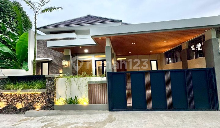 Rumah Tropis Modern 1 Lantai Tanah Luas Di Jalan Kaliurang Km 13 Ngaglik Sleman Yogyakarta Rumah Tropis Modern 1 Lantai Tanah Luas Di Jalan Kaliurang Km 13 Ngaglik Sleman Yogyakarta