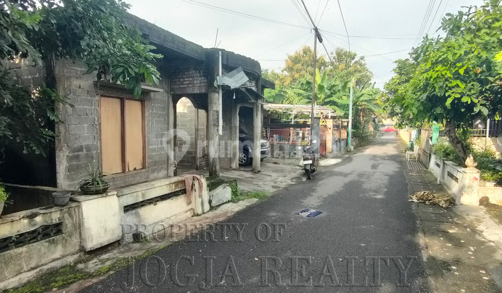 Jarang Ada Dijual Tanah Pekarangan Dengan Bangunan 50% Di Bantul Yogyakarta di Kantor Kecamatan, Jl. Jendral Sudirman No. 44, Bantul, Bantul, Bantul, Daerah Istimewa Yogyakarta, Indonesia, 55711, Bantul SHM m² 131.0 Tanah