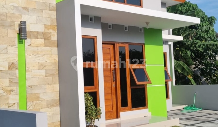 Dream House With Open Space Design And High Ceiling Loft In Bantul City, A Comfortable And Strategic Location