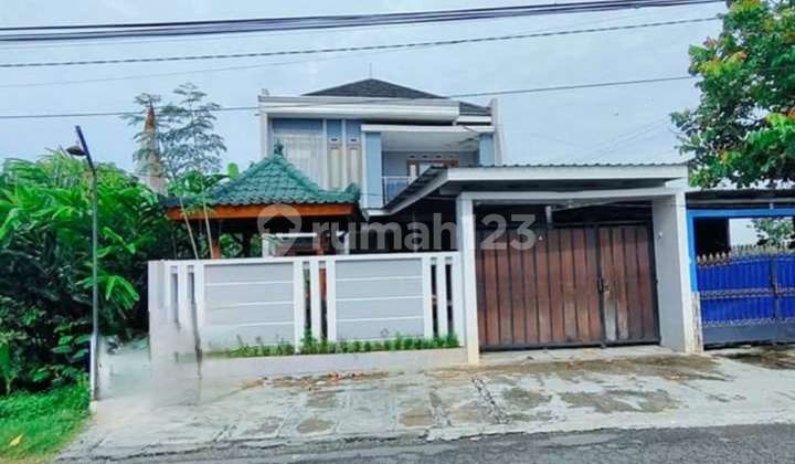 Rarely Available 2-Story Luxury House in Bantul City for Sale Cheap Below Market Price, Beautiful House with SHM at Al-Jami Mosque, Jl. Dusun Babadan, Bantul, Bantul, Bantul, Special Region of Yogyakarta, Indonesia, 55711, Bantul