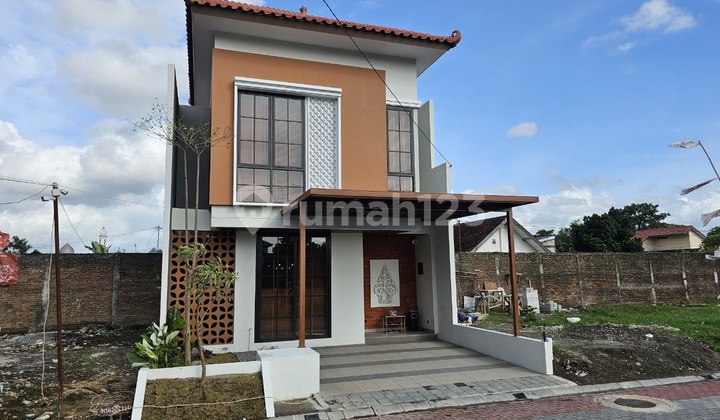 Luxury House in Yogyakarta City Within a One-Gate Housing Estate, Only 5 Minutes to Malioboro 2
