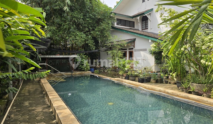 Dijual Rumah Besar 2.600M2, Asri & Siap Huni (Jakarta Timur)
