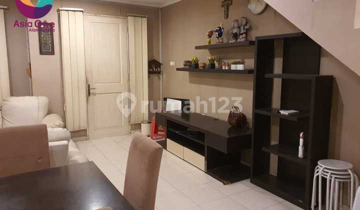 *Disewakan Murah Rumah 2Lt* *Disewakan Murah Rumah 2Lt*