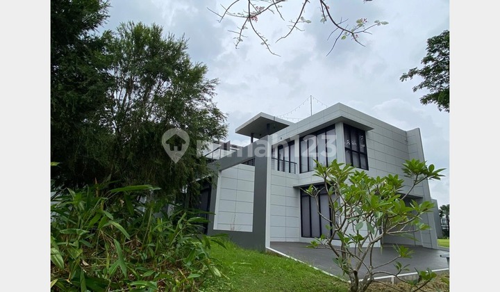 Rumah Cantik View Danau di The Spring - Scarlet Gading Serpong, Tangerang