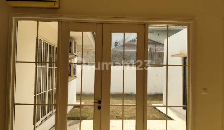 Rumah Cantik 2 Lantai di Cluster Sutera Onyx Alam Sutera, Tangerang Selatan 2