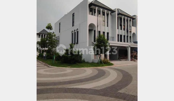 Rumah di Cluster Aether Bsd City 3 Lantai - Hook