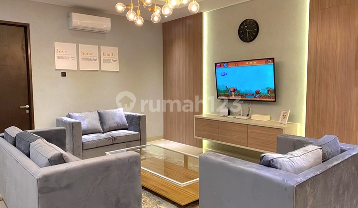 Rumah 3 1/2 Lantai+ Mezzanine Furnished di Alam Sutera, Tangerang Selatan