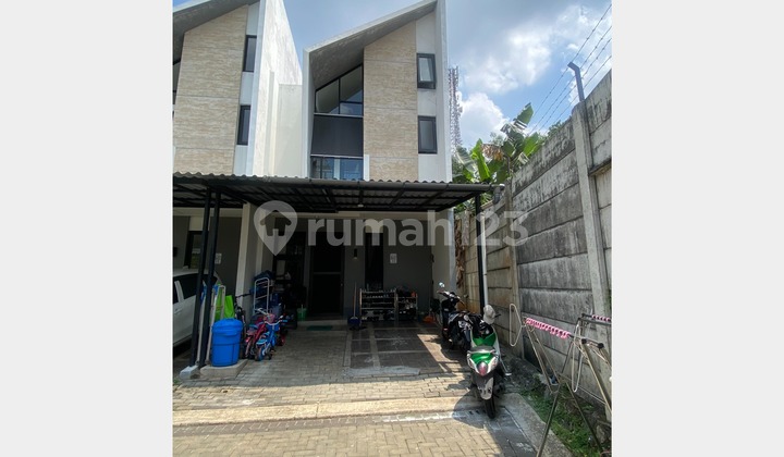 Rumah 2 Lantai di Provence Suites Bsd, Tangerang Selatan