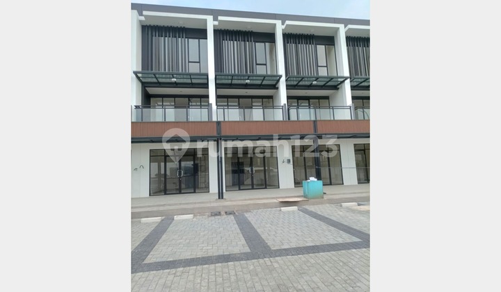 Disewakan Ruko Hampton Walk 3 Lantai Posisi Boulevard Gading Serpong, Tangerang
