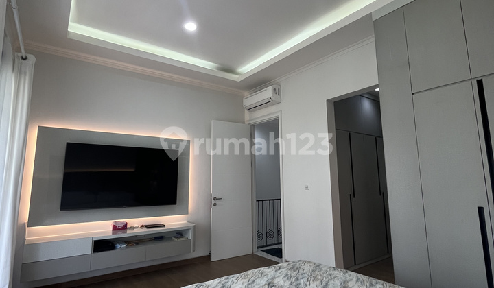 Sold at a Loss Fully Furnished House in Sutera Winona Alam Sutera, South Tangerang 2