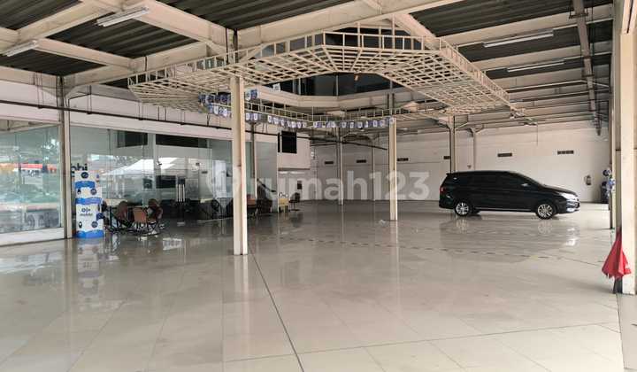 2-story building ex-showroom in Serpong, South Tangerang 2-story building ex-showroom in Serpong, South Tangerang