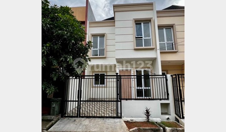 Brand New 2-Story House in Gading Serpong Sector, Tangerang 1