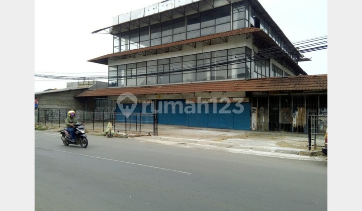 Disewakan Bangunan Gedung Ex Toserba 3 Lantai di Cimone, Tangerang