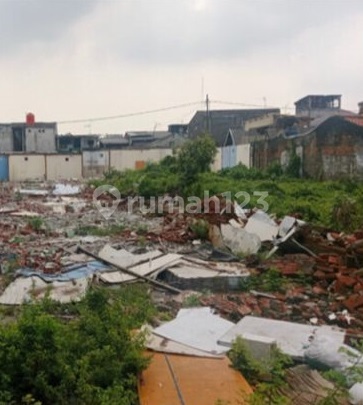 For Rent Land on the Side of KH Abdullah Syafei Main Road, Tebet, South Jakarta