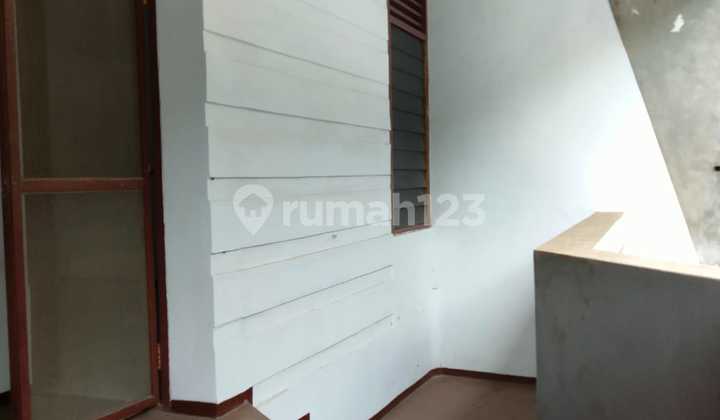Puan's Kelapa Gading House for Sale Cheap