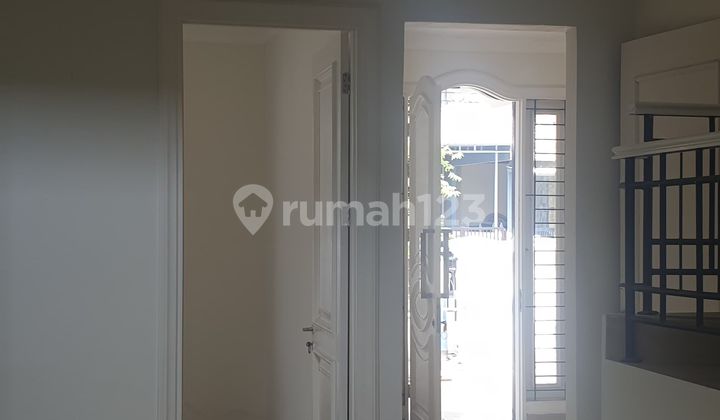 Disewakan Rumah 2 Lantai Duta Garden 2