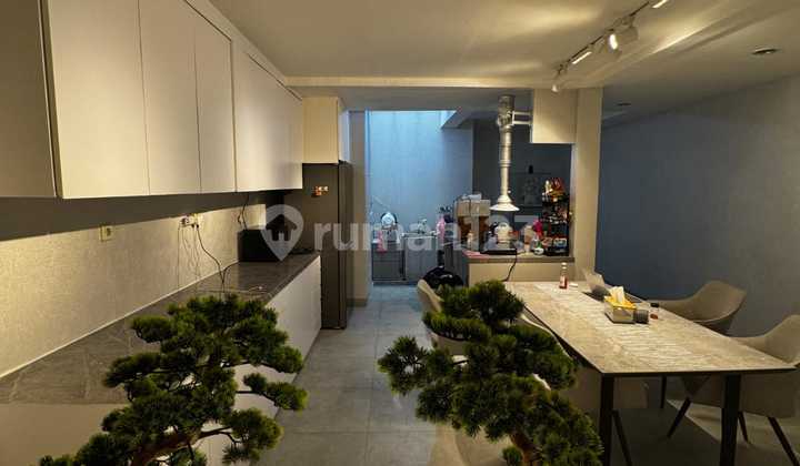 For Sale Beautiful 3-Story House in Sunter, North Jakarta For Sale Beautiful 3-Story House in Sunter, North Jakarta