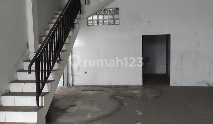 Warehouse &#43;2 Shop Houses in Caringin, Strategic Location