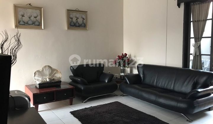 Minimalist House in Front of Park. Renovated. Move-in Ready. 2