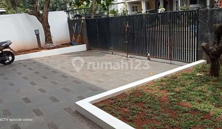 Rumah Di Second Blvd, Hadap Timur Legenda Wisata Cibubur 2