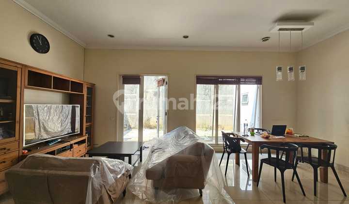 For Quick Sale: Tidy House Ready to Occupy in Emerald Gading Serpong Cluster 2