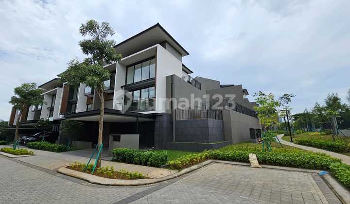 For Sale Brand New Sultan House in Navapark Bsd City 2