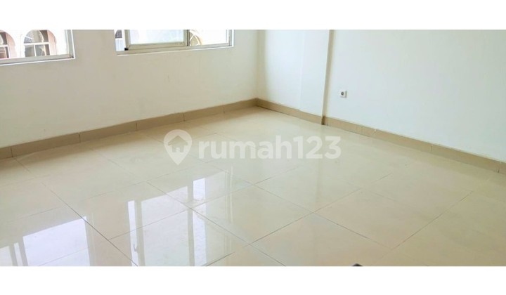 3-Storey Shop House in a Busy Strategic Location, Galaxy Bekasi