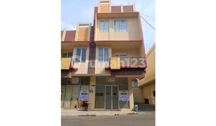 Ruko Cikarang Selatan 3 Lantai Posisi Hook Strategis Dekat Pintu Tol