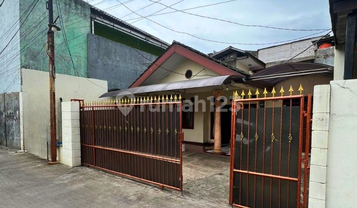 Rumah Halaman Luas Siap Huni Jatibening Baru Kota Bekasi Rumah Halaman Luas Siap Huni Jatibening Baru Kota Bekasi