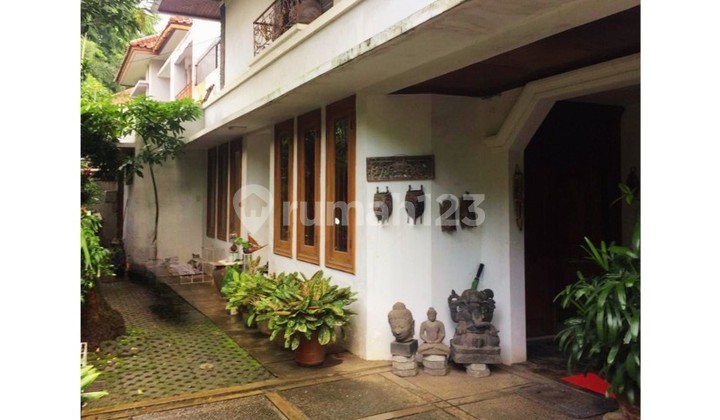 Rumah Lokasi Premium Cocok Untuk Kantor Ada Privat Pool Patra Kuningan