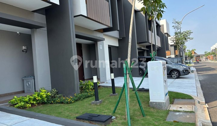 Rumah Baru & Modern Di Cluster Regia, Summarecon Crown Gading