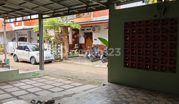 Quick Sale: Ready-to-Occupy Casa De Green House, Jatiwaringin 2