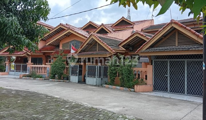 Dijual Cepat Rumah Luas 2 Lantai di Komplek Sbs Harapan Jaya 2