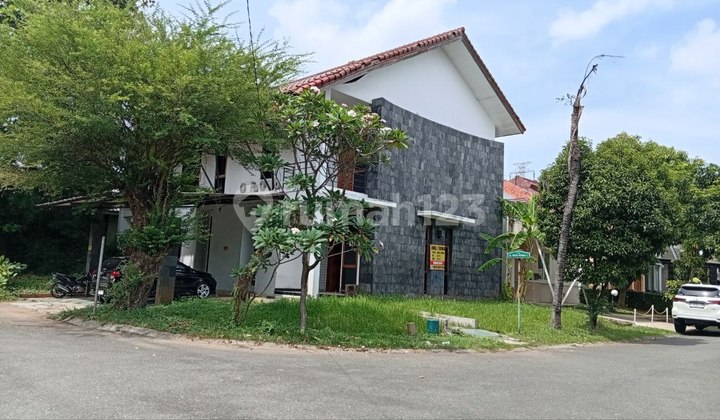 Spacious & Corner House in Tuscany Cluster, Lippo Cikarang Spacious & Corner House in Tuscany Cluster, Lippo Cikarang