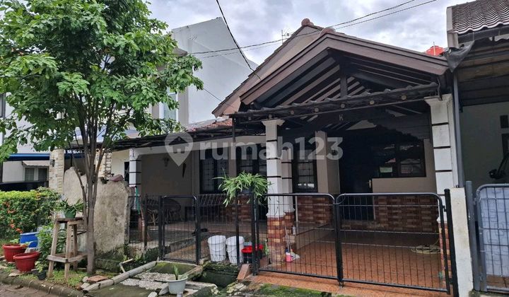 Dijual Cepat Rumah 2 Kamar Tidur di Kemang Pratama 2
