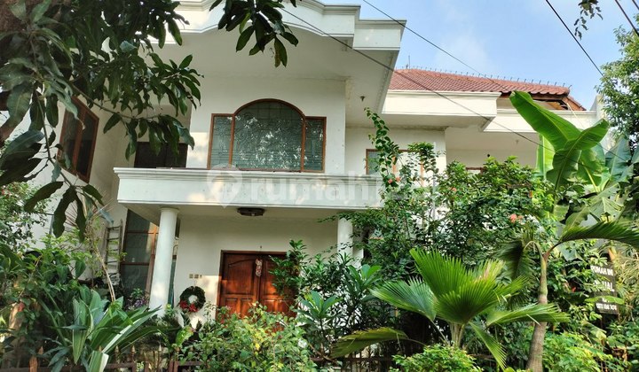 Rumah Taman Bougenville Luas Dan Asri