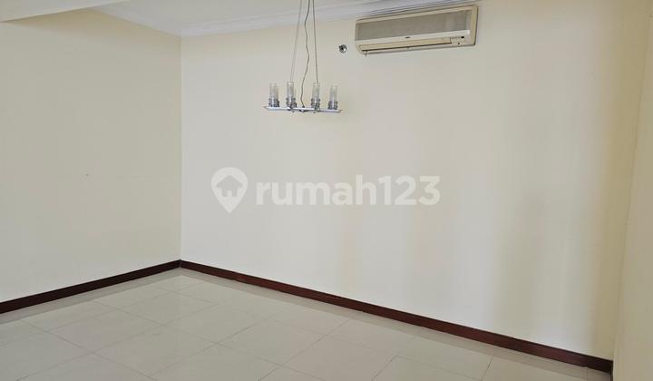 Apartment Taman Anggrek (3 BR) 2