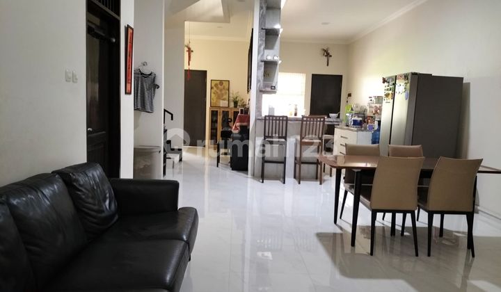 Puri Gardena House (Size 8X18m)