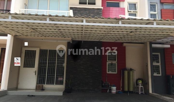 Rumah Golf Lake (Ukuran 8x15 m)