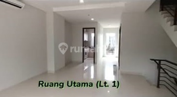 Town House Puri Mansion (LT/LB 149/180 m) Town House Puri Mansion (LT/LB 149/180 m)