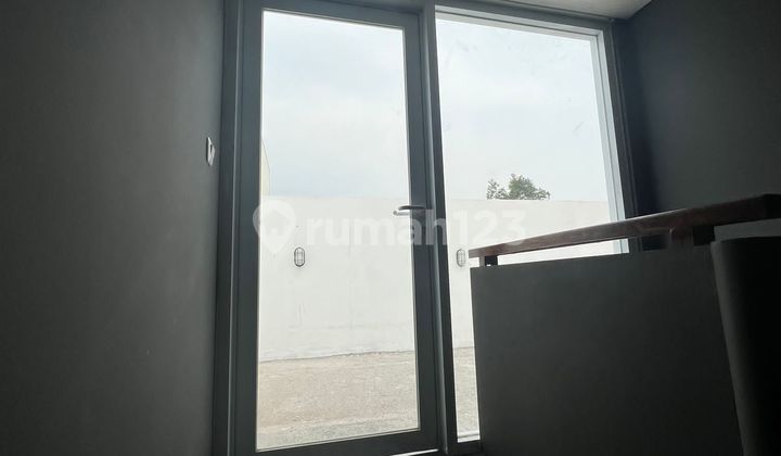 For Rent New Shop House Great Location Super Busy Young People Ready to Occupy