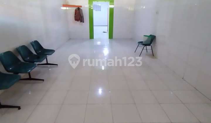 For Rent Commercial Space in South Jakarta, Main Road Suitable for All Types of Businesses 2