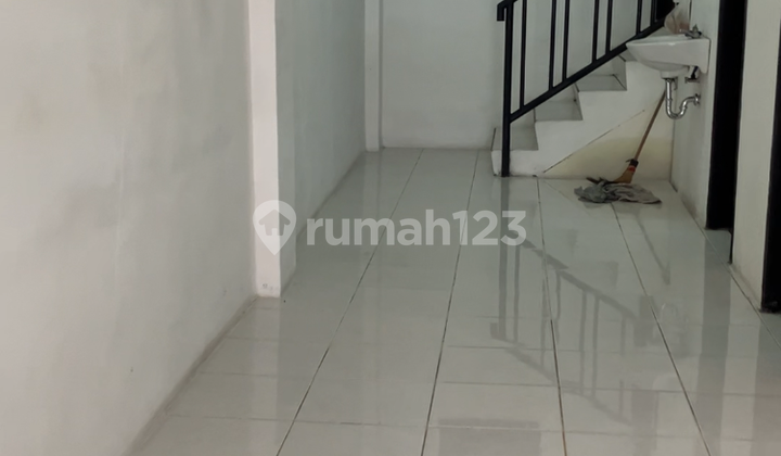 For Rent: Roadside Shophouse Suitable for Office, Ready to Use For Rent: Roadside Shophouse Suitable for Office, Ready to Use