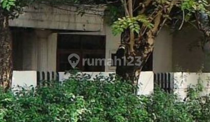 Dijual Rumah Tua Kawasanw Elit Jakarta Selatan
