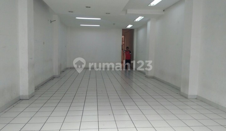 Disewakan Ruko Jakarta Selatan Utama Bagus Siap Huni