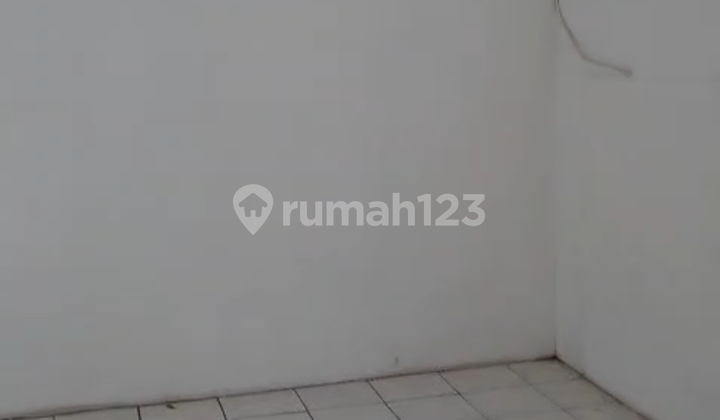 Disewakan Rumah Duta Mas Murah Posisi Strategis Jualan